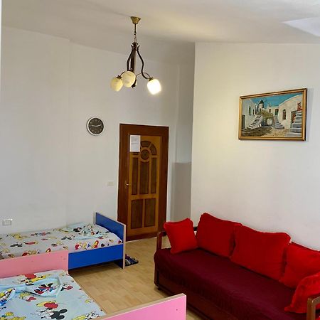 House For Rent Jurgen Villa Golem  Buitenkant foto