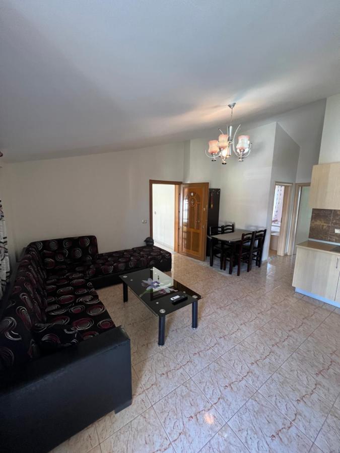House For Rent Jurgen Villa Golem  Buitenkant foto