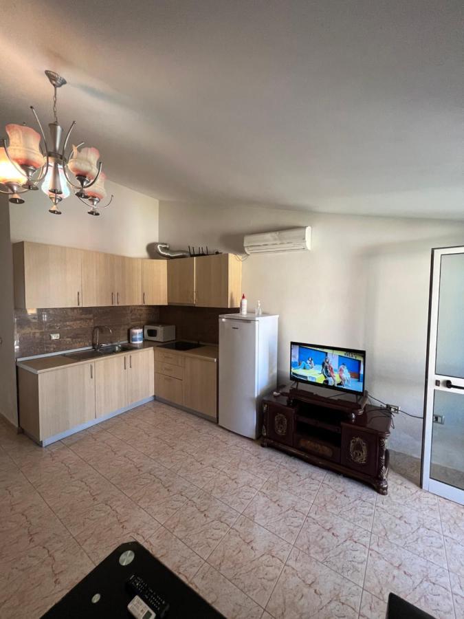 House For Rent Jurgen Villa Golem  Buitenkant foto