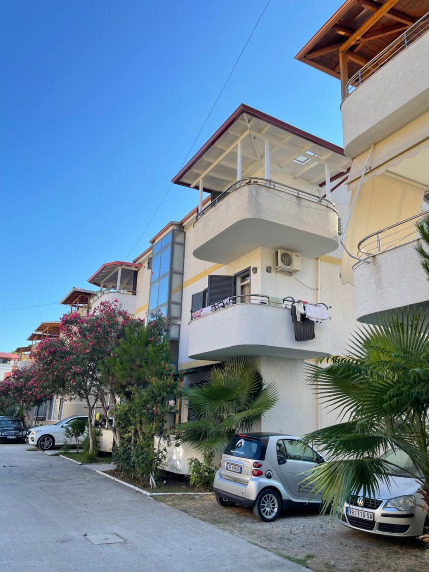 House For Rent Jurgen Villa Golem  Buitenkant foto