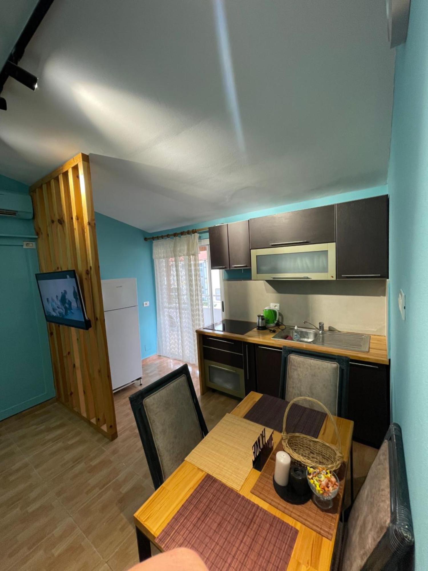 House For Rent Jurgen Villa Golem  Buitenkant foto